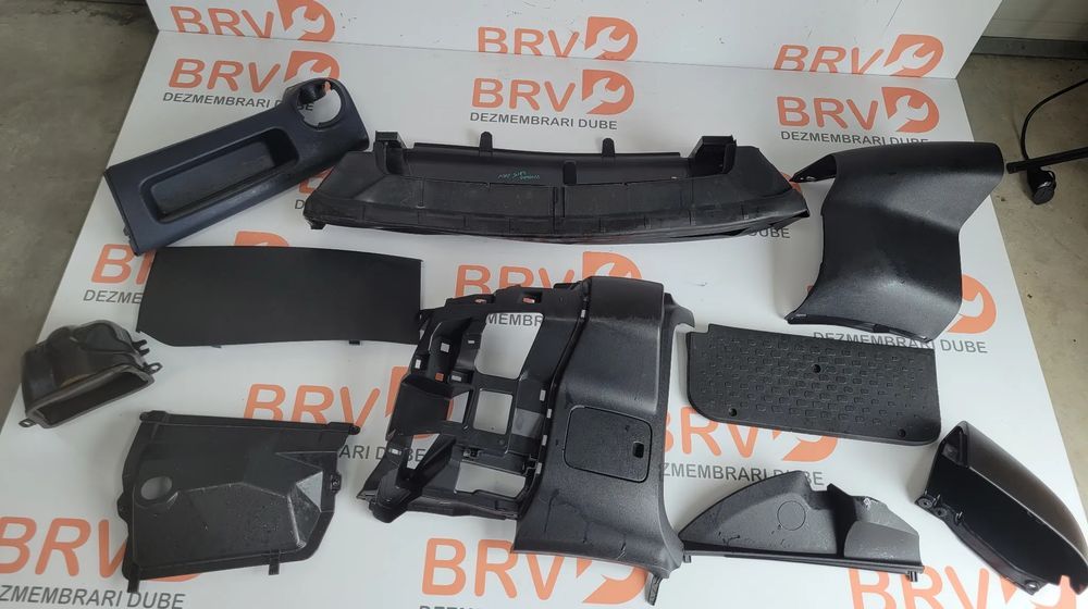 Ornamente plastic pentru Renault Trafic / Opel Vivaro / Nissan Primast