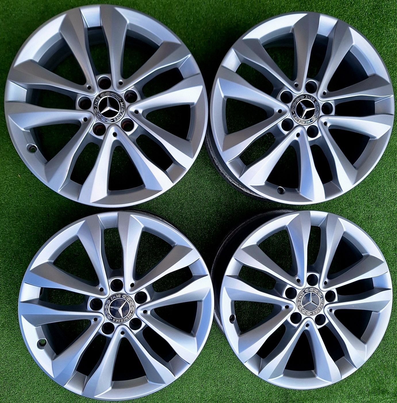 Продавам 4бр.оригинални джанти 17-ки за W205,W206,А,Б,Vito