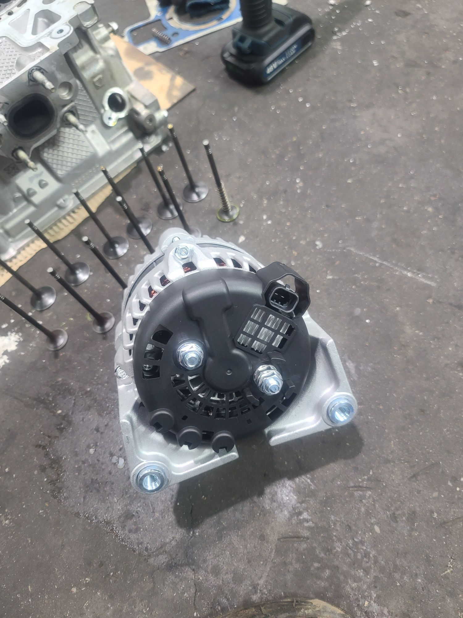 Kobalt generator buv 1oy garantiya urnatib berish xizmati bor