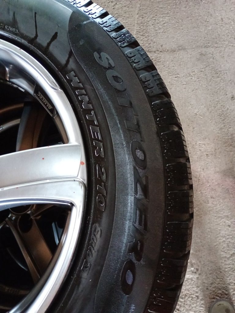 TOYOTA RAV4 джанти със зимни гуми 225/65/16/17 7,5J ET38 5x114,3 цо66