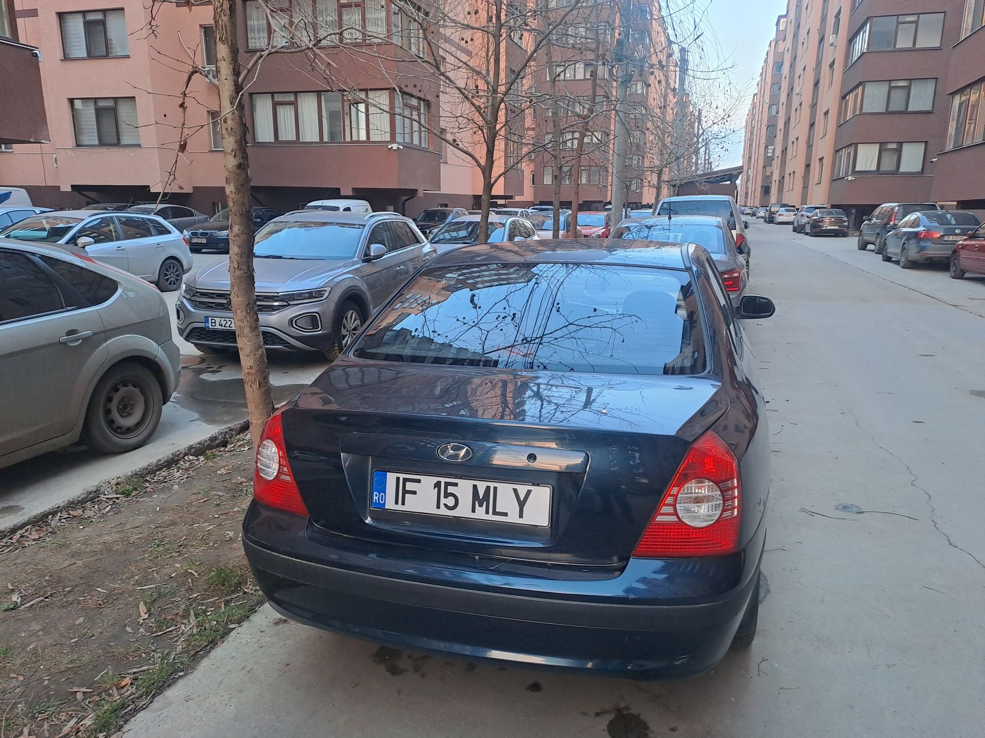 Hyundai Elantra  1,6