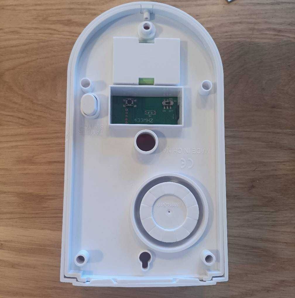 НОВА! Външна сирена с аларма 130dB и LED светлина