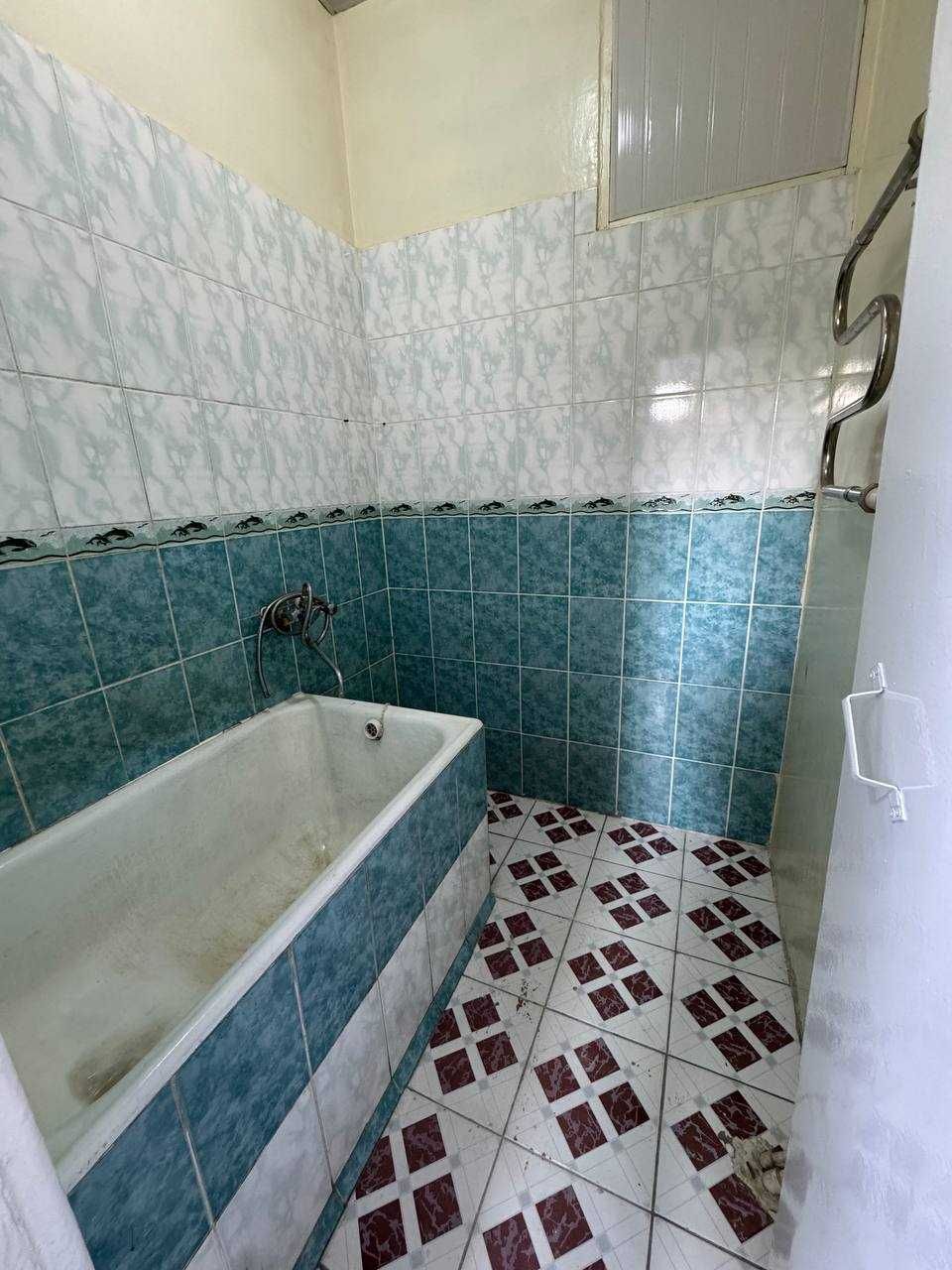 СРОЧНО !!! Продается квартира в Яшнабаде 1/1/4 (33 кв/м ) Авиасозлар 4