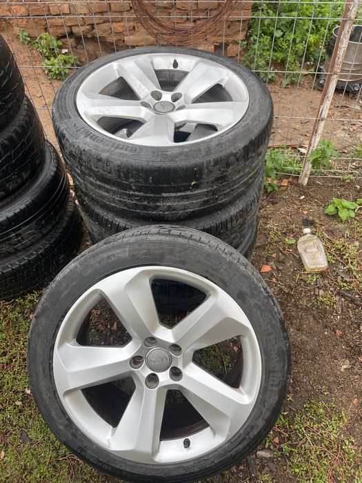 Vând un set de jante