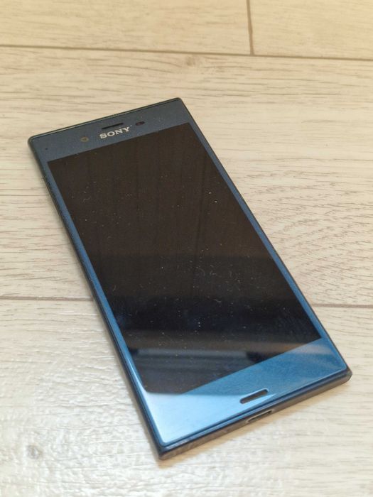 смартфон Sony Xperia XZ