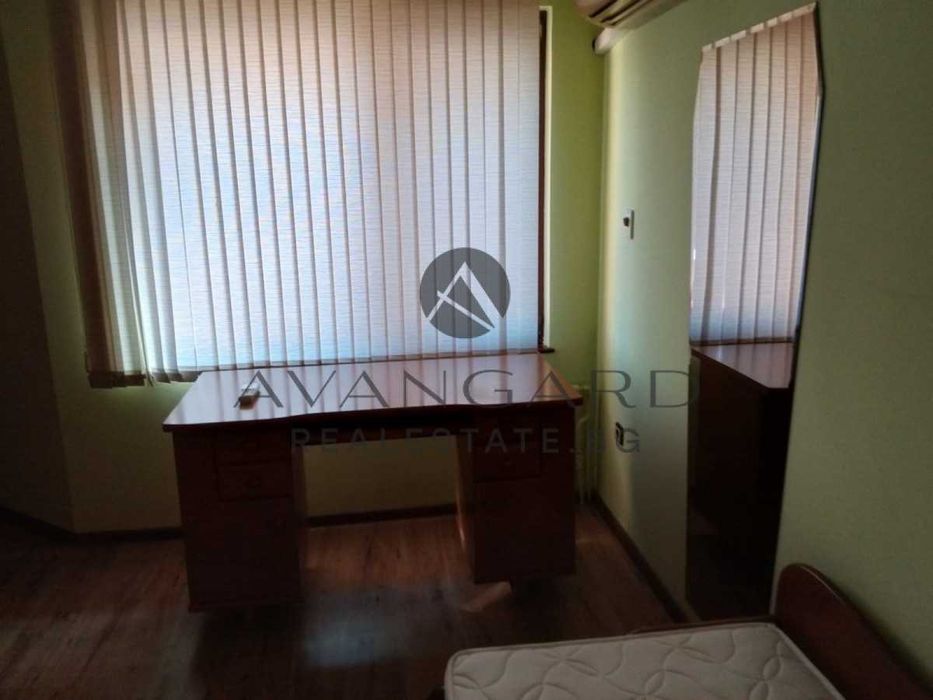 Продава се Тристаен апартамент в Пловдив, Център - 200 кв.м за 1173 €/кв.м - Снимка #9