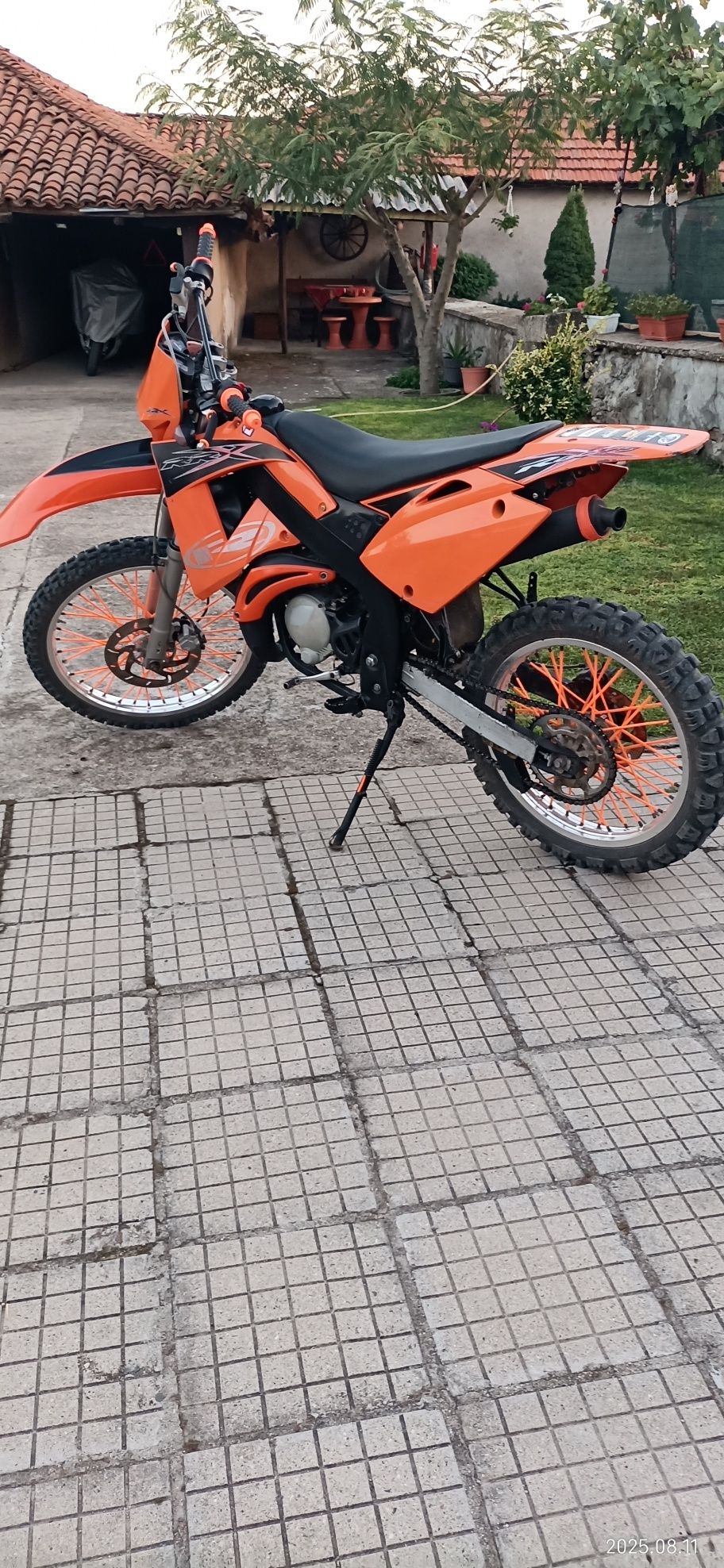 Продавам мотор RIEJU  Испански