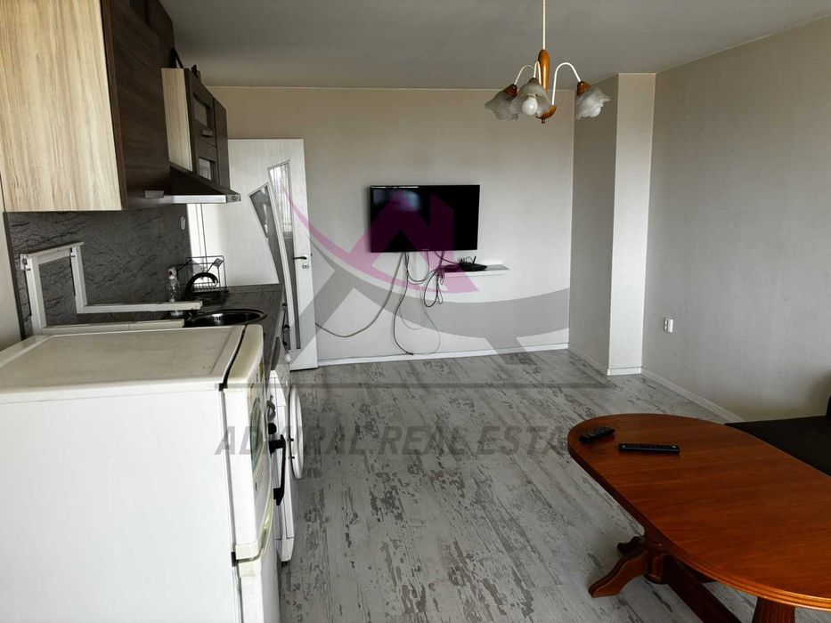 Дава се под наем Двустаен апартамент в Варна, Център - 64 кв.м за 500 € - Снимка #1