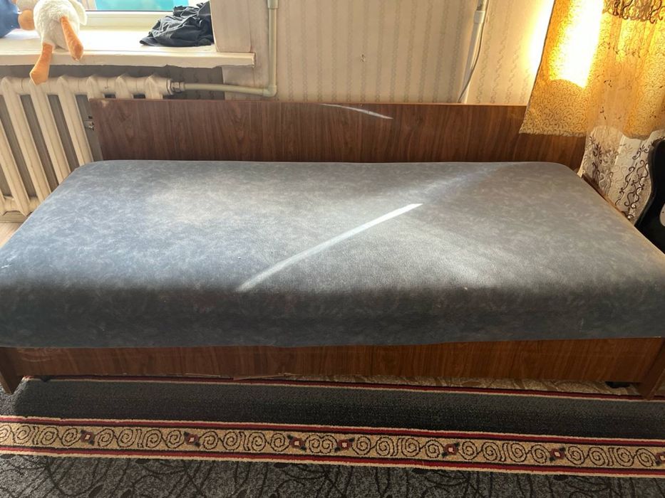 Отдам даром диван