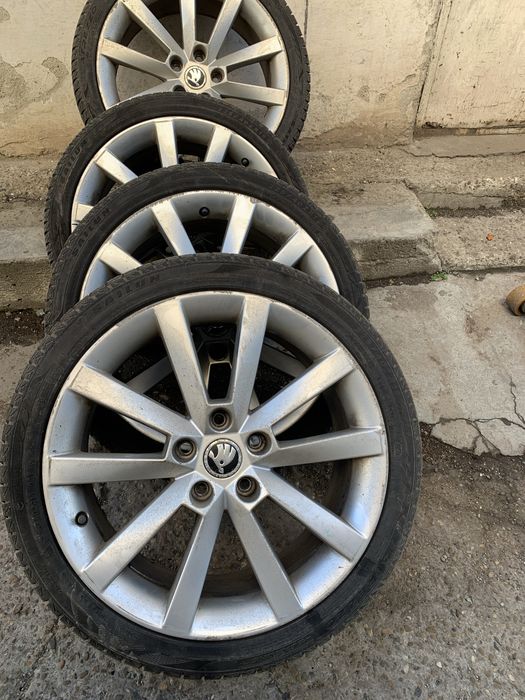 Jante aliaj R18 5x112 cu anvelope all seazon 225/40R18