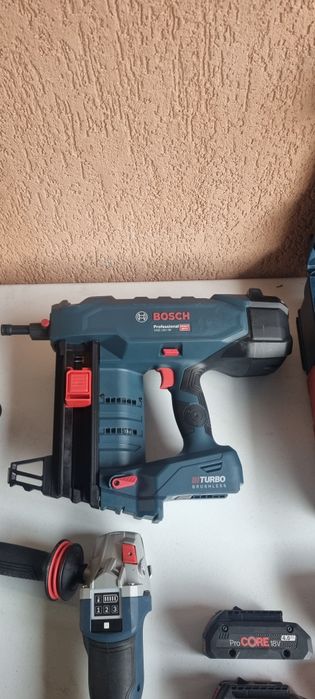 Set Scule Bosch Aproape noi 18V Brushless