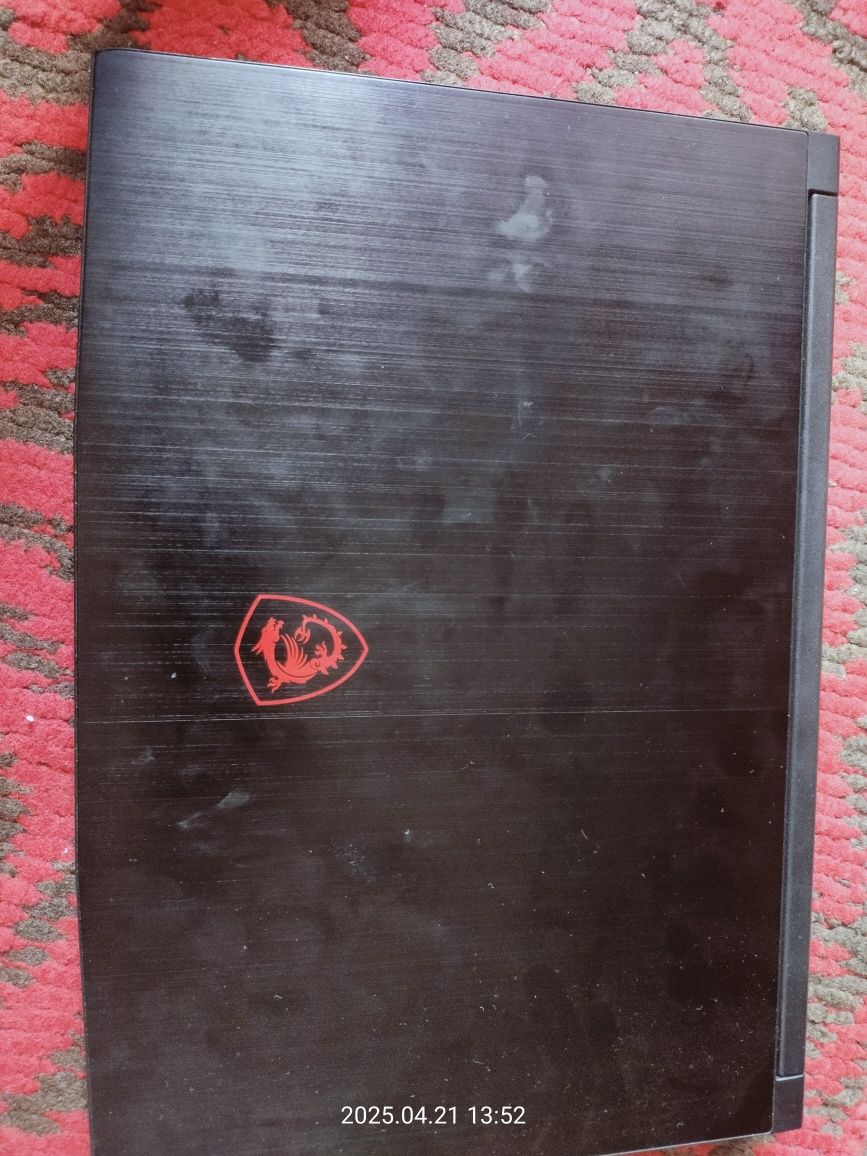 MSI laptop igravoy noutbuk
