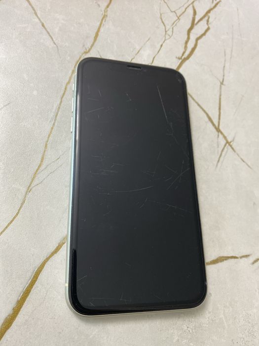 Айфон, 11, б/у.