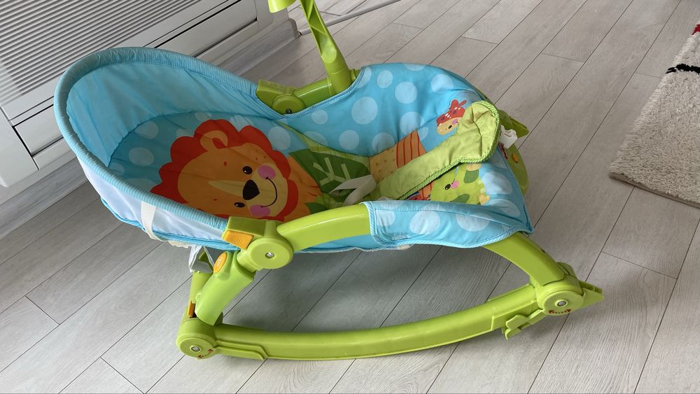 Бебешки шезлонг/люлка fisher price