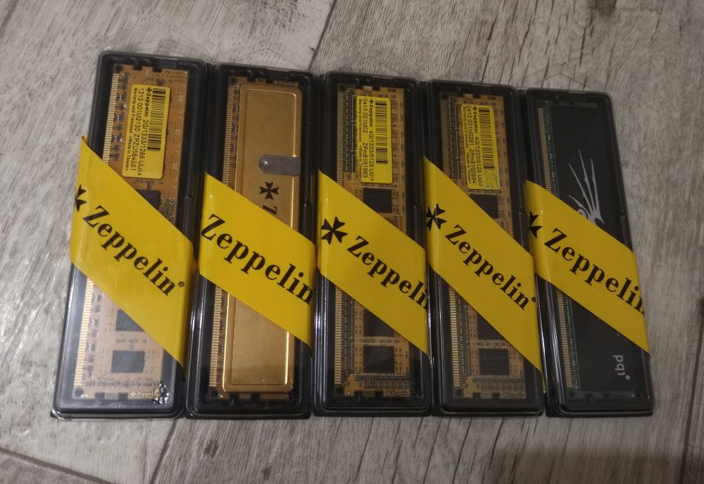 Оперативная память ОЗУ 4GB 2GB DDR3  zeppelin, pqi