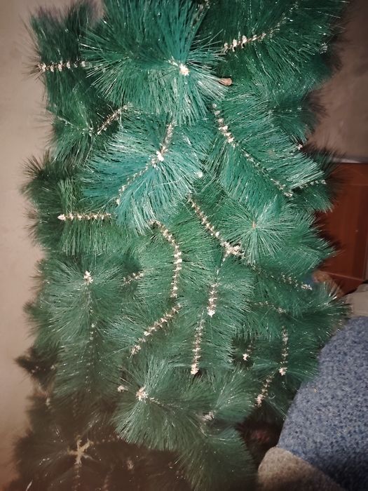 Елка искусственная