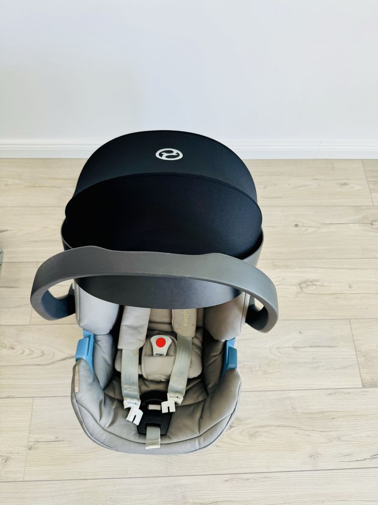Столче за кола Cybex Aton 5 - Отлично състояние