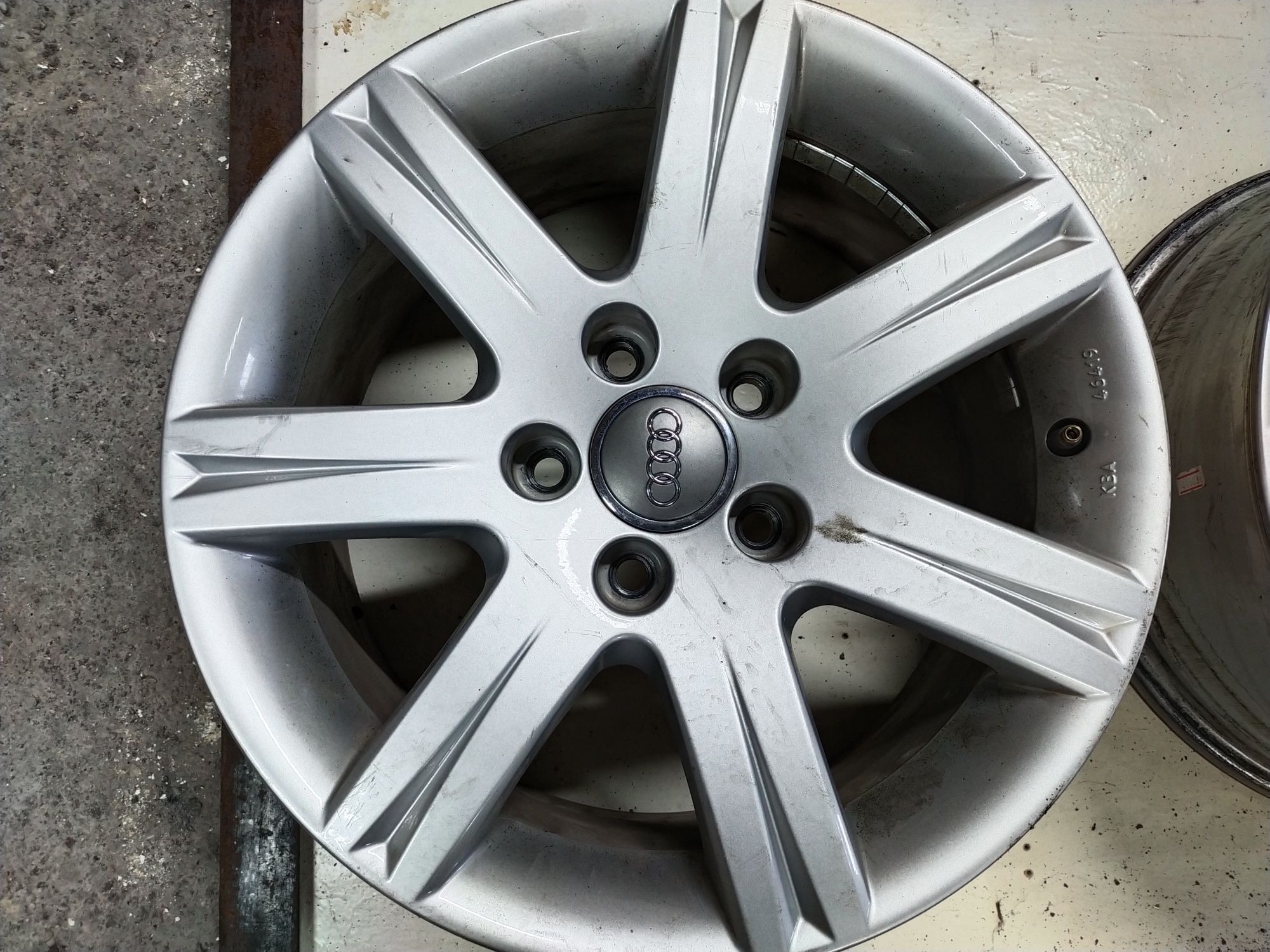 Продам диски на Audi R16