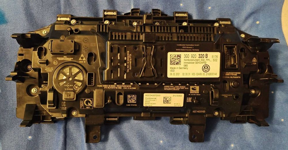 VW Active Info Display pentru PASSAT B8.5 sau ARTEON după 2022 .