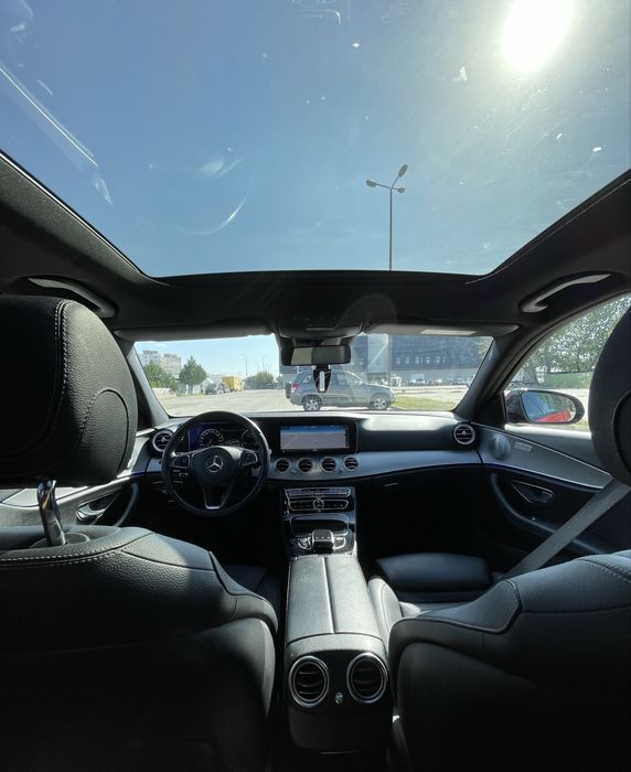 Mercedes-Benz E 220 • Perne• 9 G Tronic• Head up Dispaly