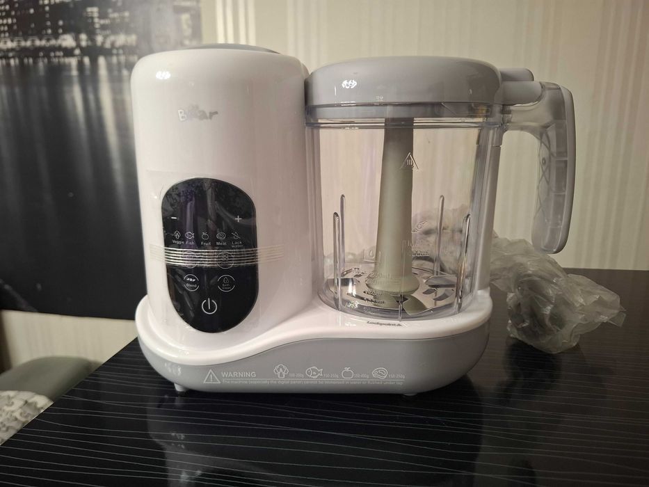 Уред за приготвяне на бебешка храта