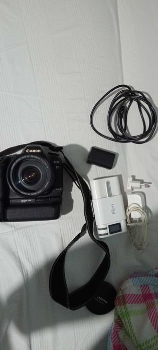 Canon eos 5d mark 2 cu objectiv 28-135mm