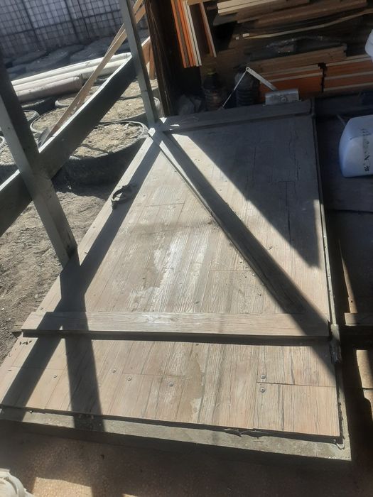 Темір есік железный дерева