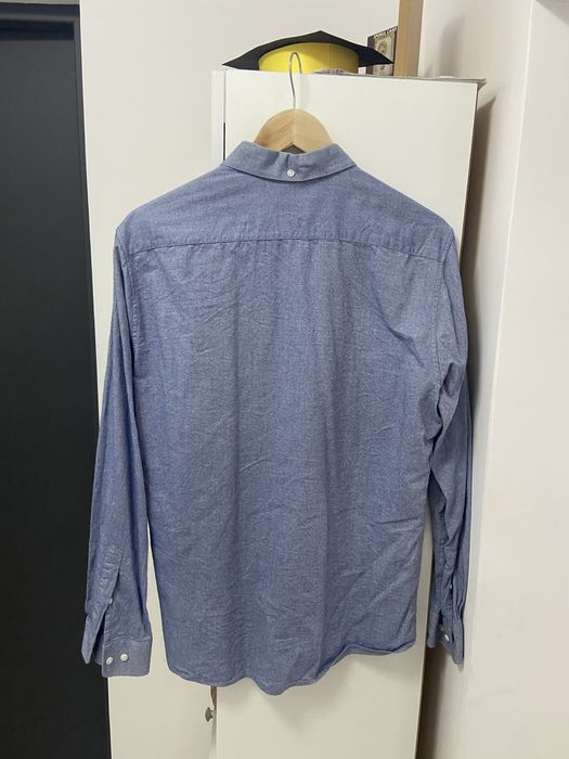 Camasa purtata o singura data ca noua