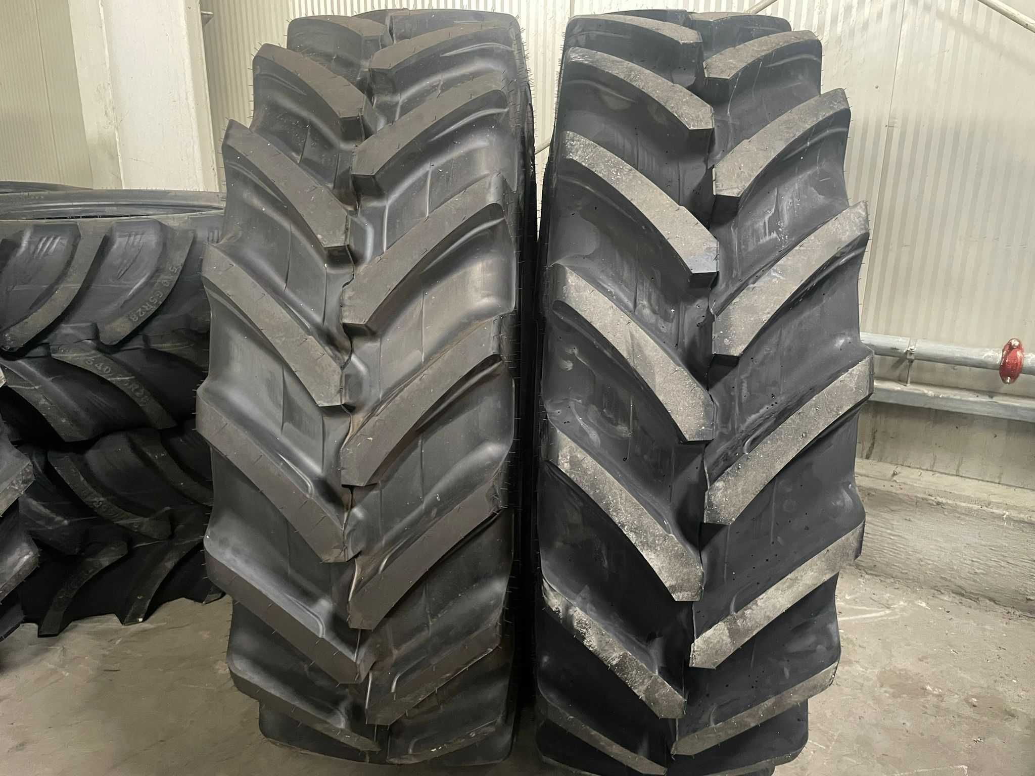 420/85r34  cauciucuri noi pt tractoare john deere / case,noi cu TVA