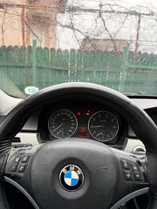 Bmw seria 3 318i e90