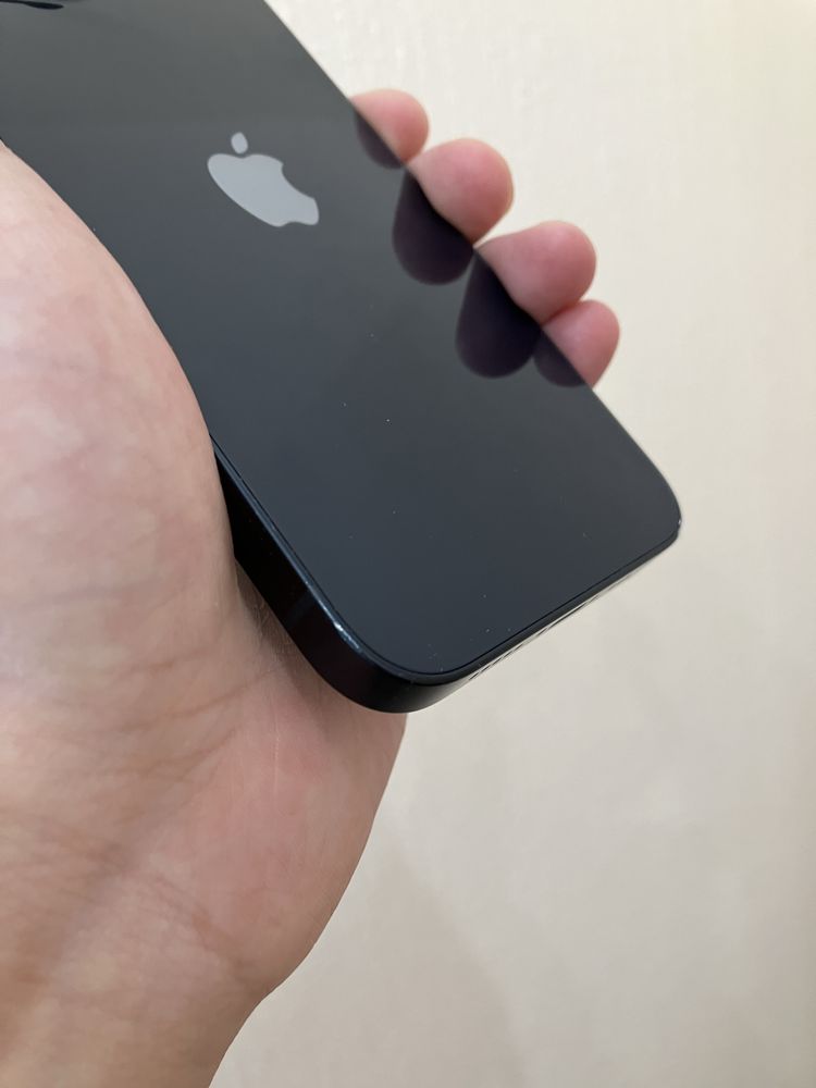 iPhone 14 128gb в черном цвете. Б/у