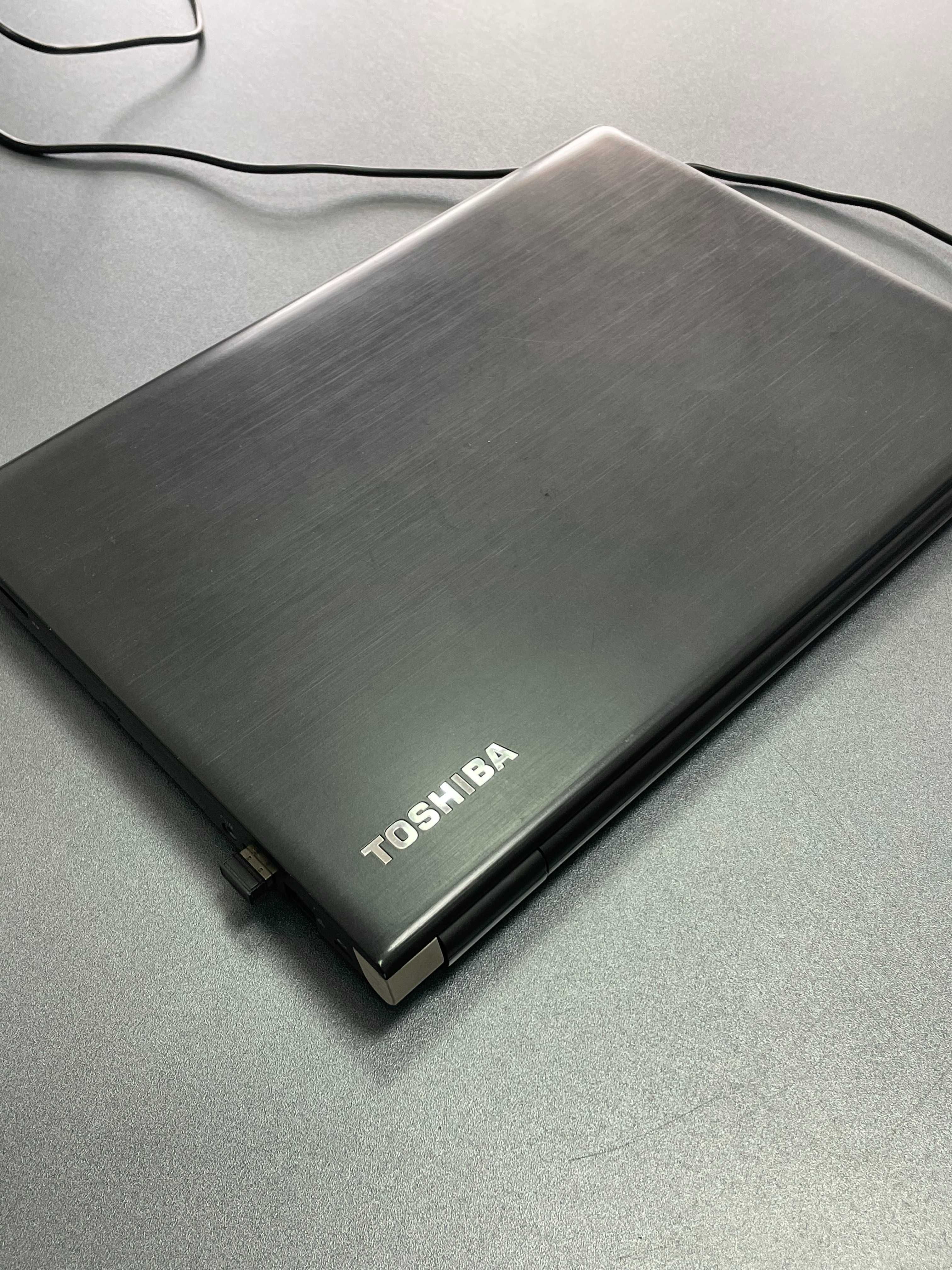 Toshiba notebook sotiladi (Продаётся ноутбук)