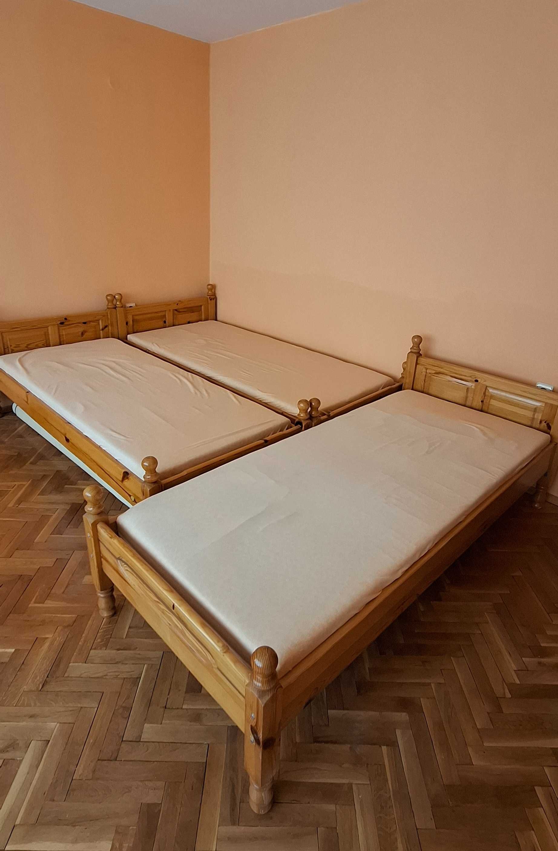 Чамови легла с матраци