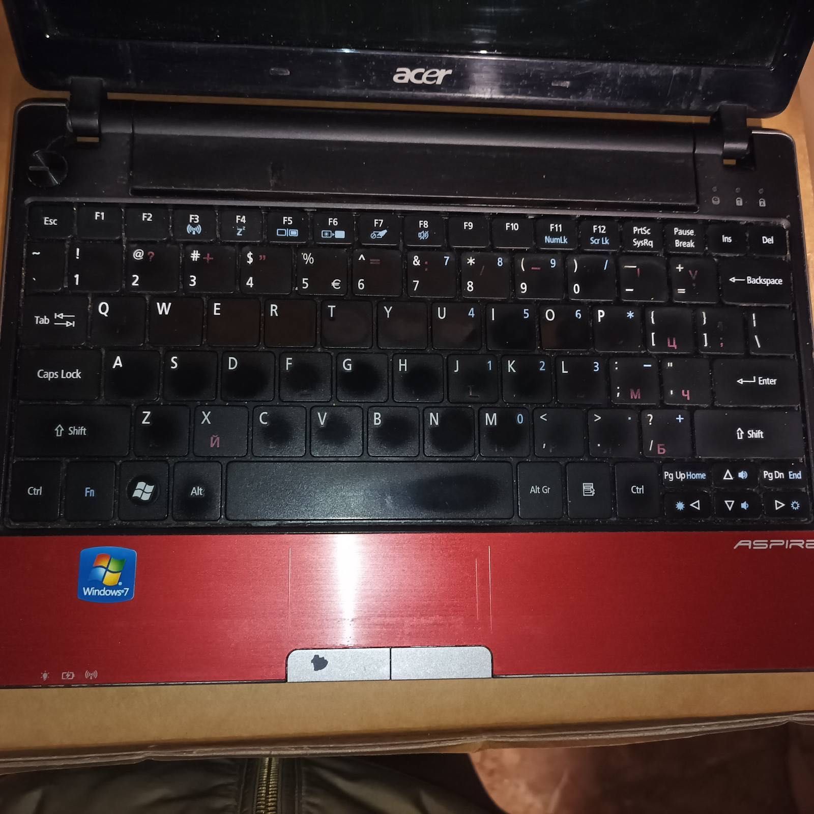лаптоп Acer, без HDD