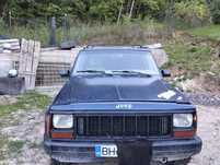 Vând cherokee xj model 95