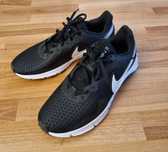 Nike Legend Essential 2