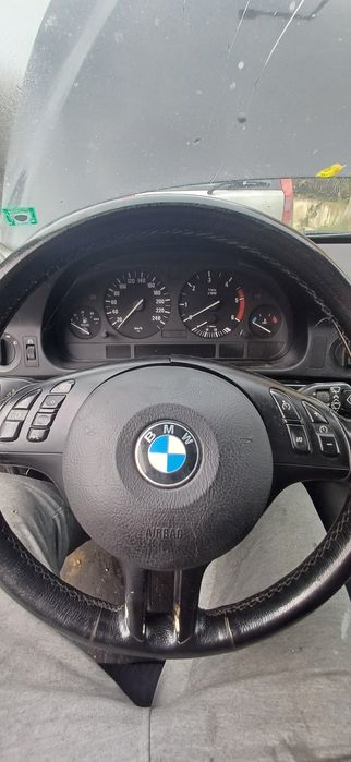 Продавам бмв е39 цяло или на части