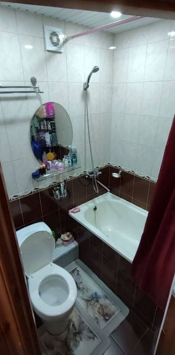 Квартира продаётся Чиланзар 23 квартал 1в2/4/5 меб тех бал 2*6 школа 4