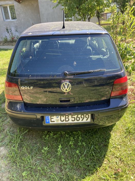 Volkswagen Golf 4, 1.4 benzină, 1999 – pt camp sau piese, vând urgent