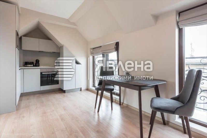 Дава се под наем Двустаен апартамент в Варна, Гръцка махала - 60 кв.м за 1050 € - Снимка #2