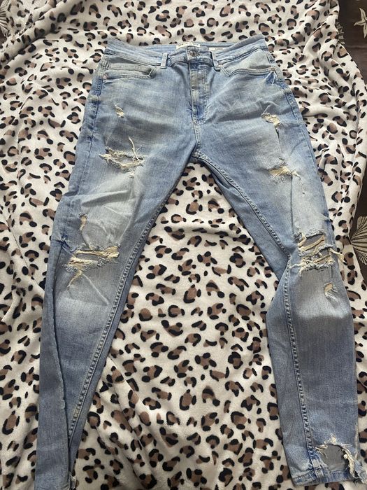 Blugi Bershka 42