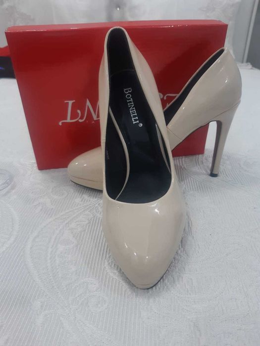 Лачени Бежови  Токчета