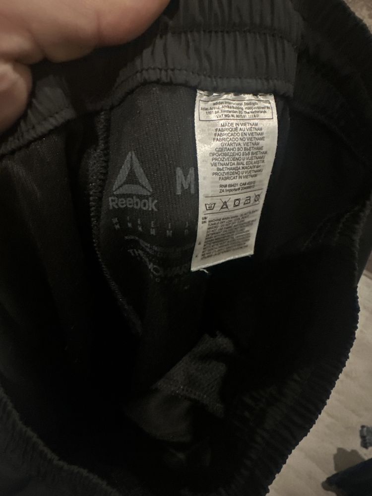 Спортно долнище  reebok