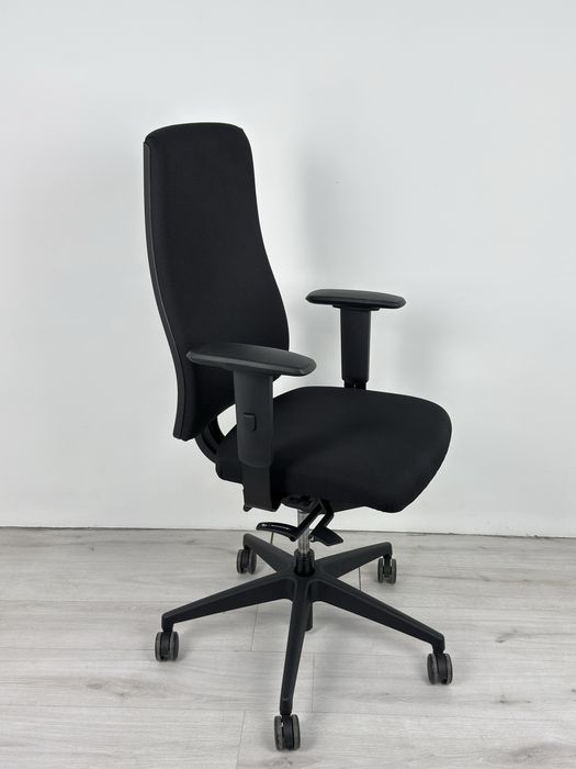 Ергономичен офис стол Interstuhl – идеален за дома и офиса обзавеждане