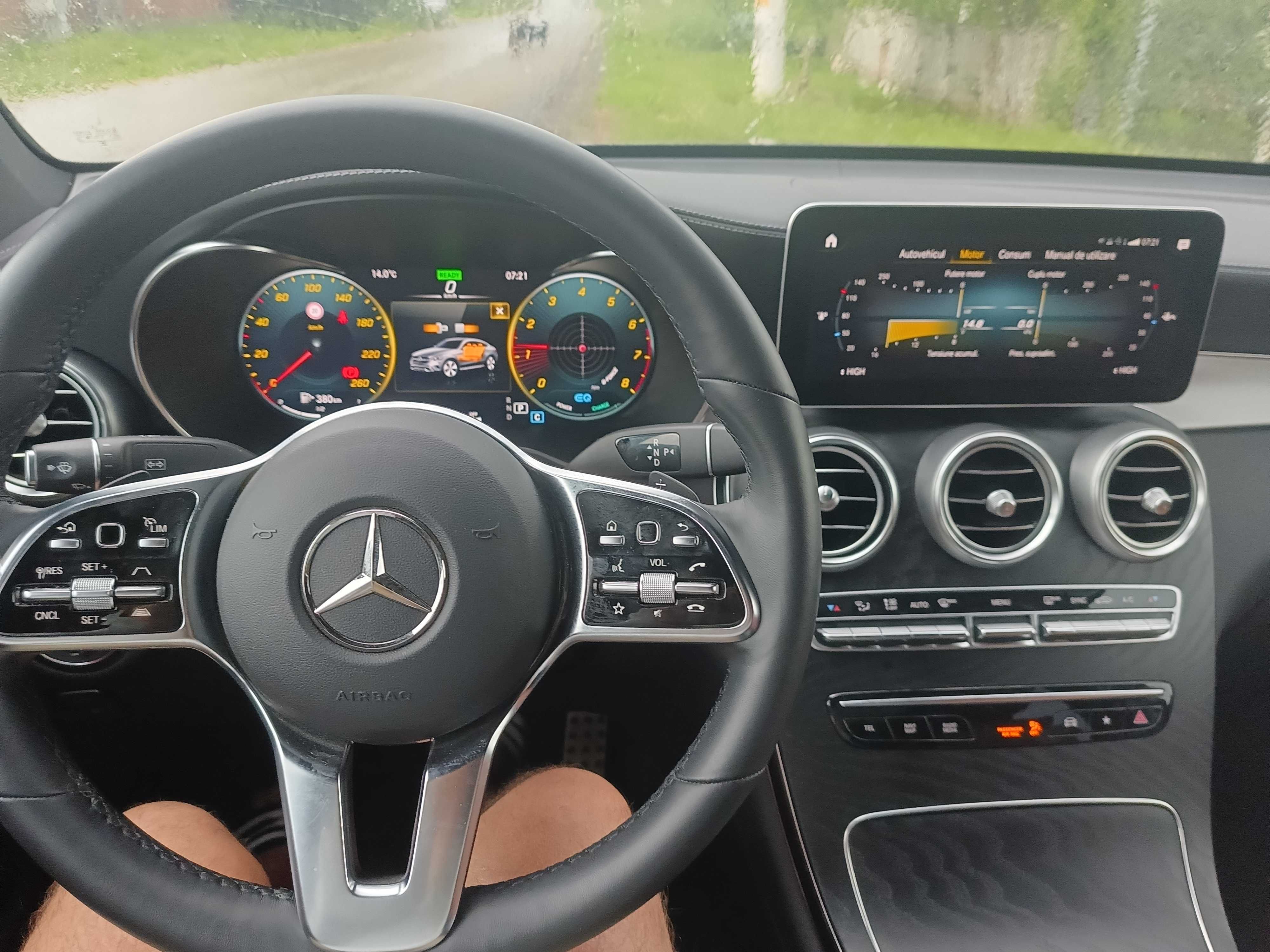 MERCEDEC GLC 300 coupe ( 4 matic )