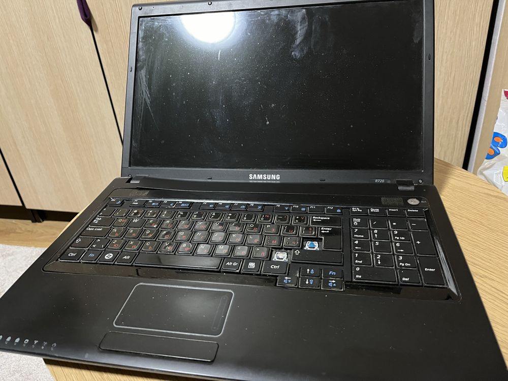 Лаптоп Samsung NP-R720