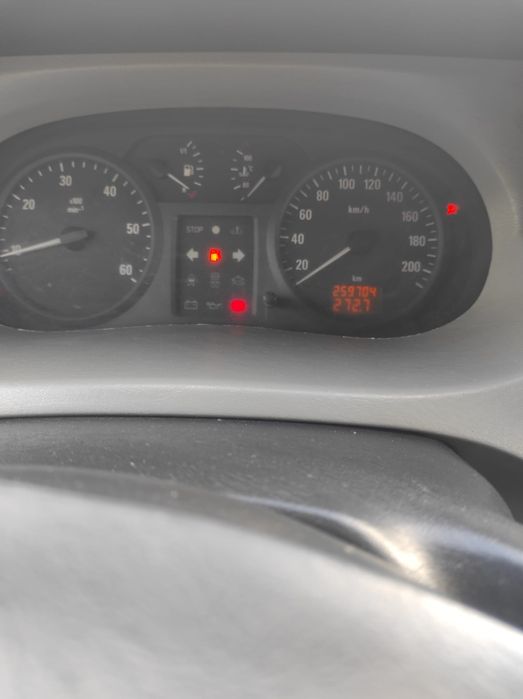 Opel vivaro 1.9 autoturism