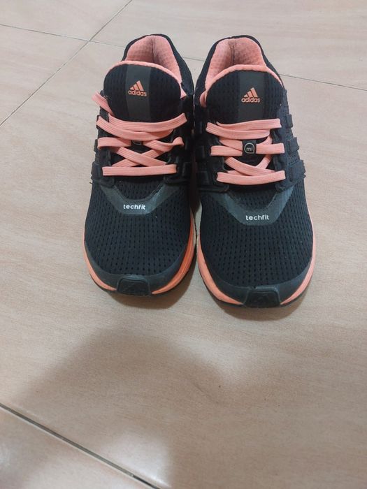 Маратонки adidas
