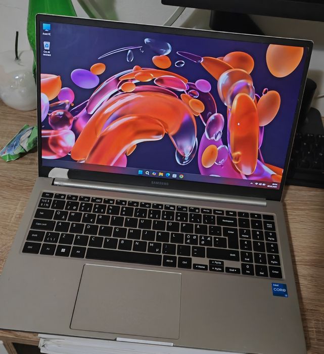 Galaxy book 2  i3 gen 12  15.6" full hd
