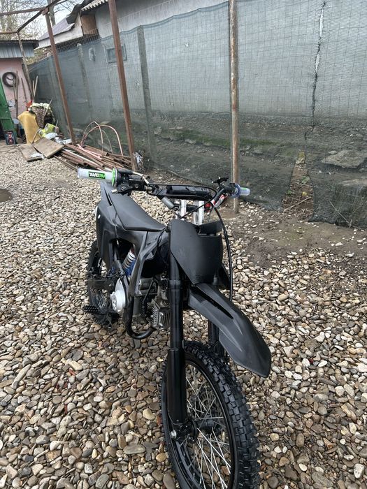Vand cross astept mesaje!!